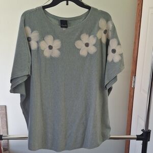 Avada Sage Green Short Sleeve Top with White Floral Appliqués